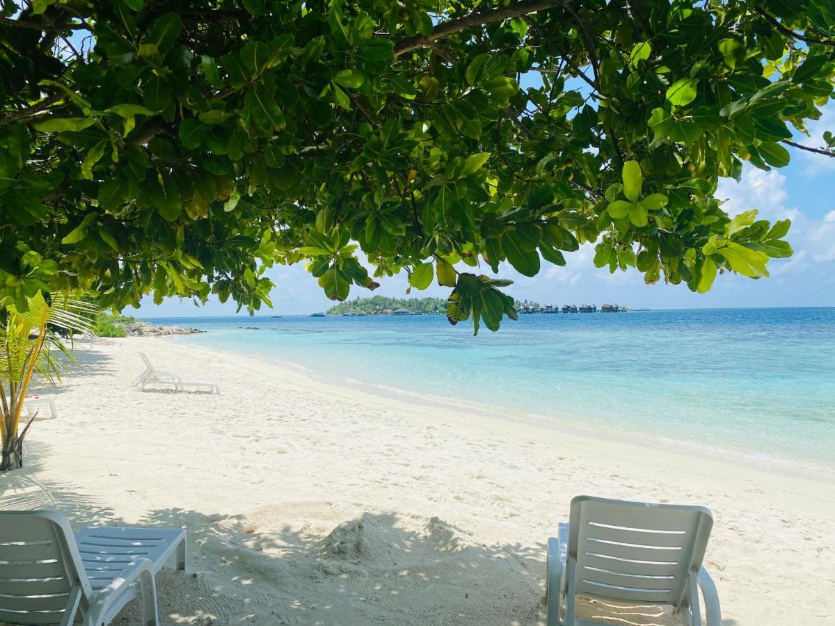 Paguro Seaview Hotel Bodufolhudhoo Bagian luar foto