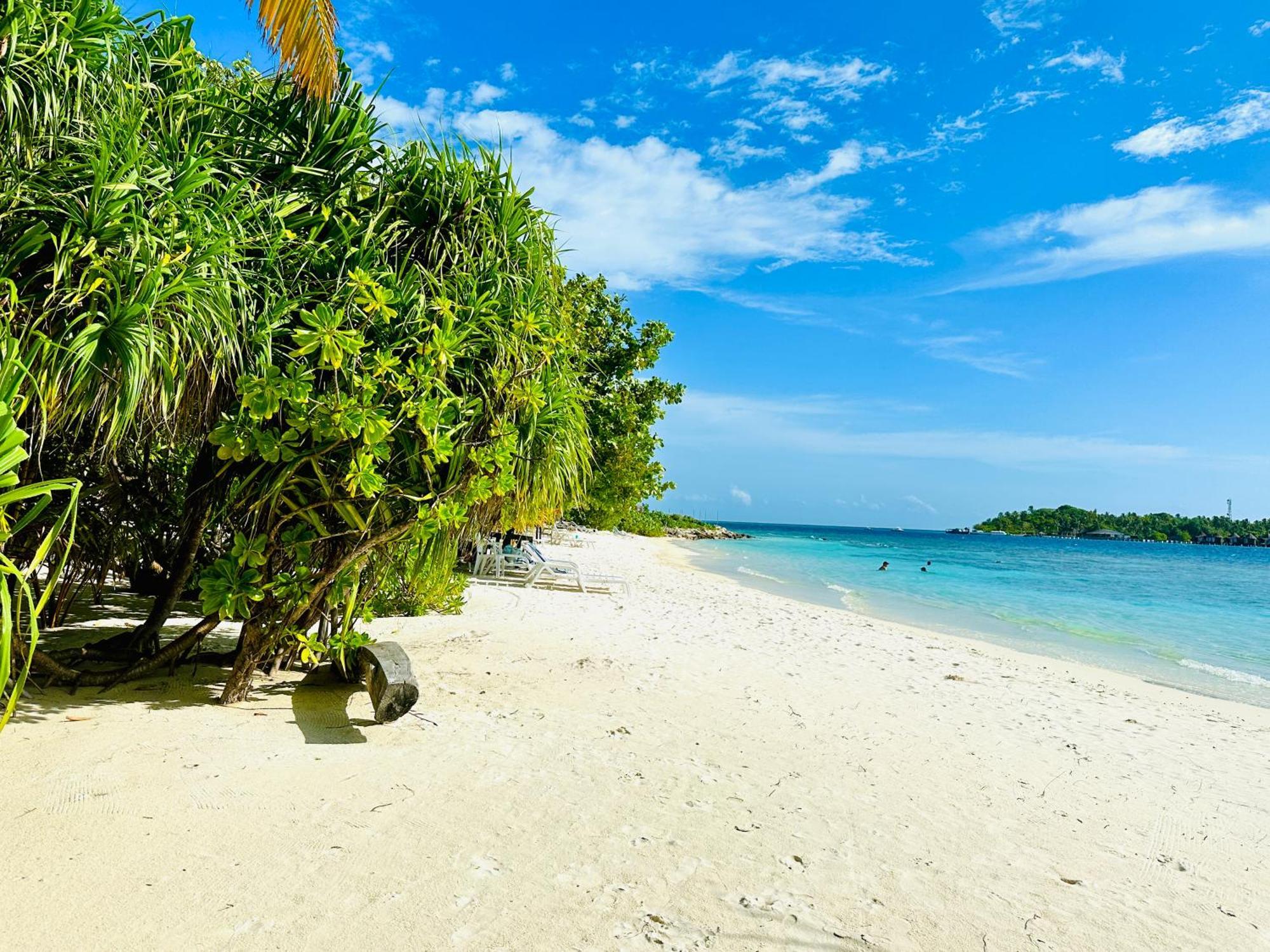 Paguro Seaview Hotel Bodufolhudhoo Bagian luar foto