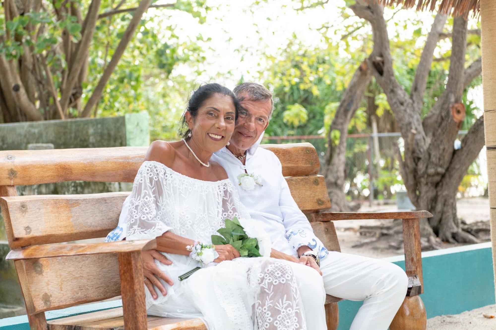 Paguro Seaview Hotel Bodufolhudhoo Bagian luar foto